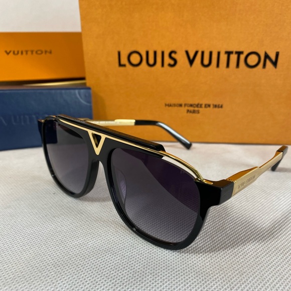 Louis Vuitton Other - Louis Vuitton mascot aviator sunglasses
